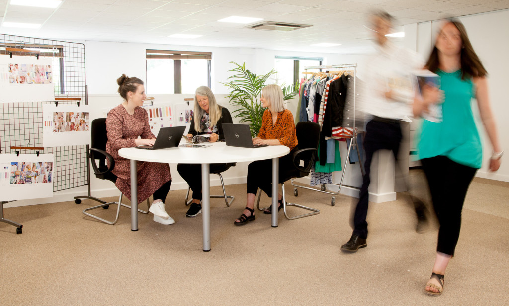 AIS Buying Group workplace